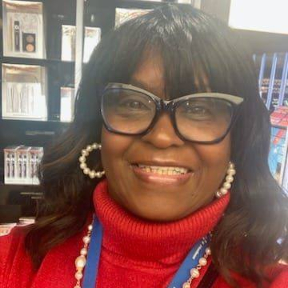 Meet your Posher, Alfreda